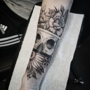 Black and grey skull/floral March 2019