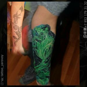 Realistic tattoo with plant in flames. #realistictattoo #realism #plants #PlantTattoo #flames 