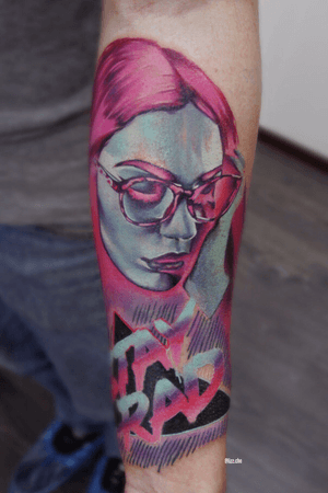  #tattoo #ta2 #TA2BODY #tattooartist #color #lizache #neontattoo #girltattoo #portrait #realism 