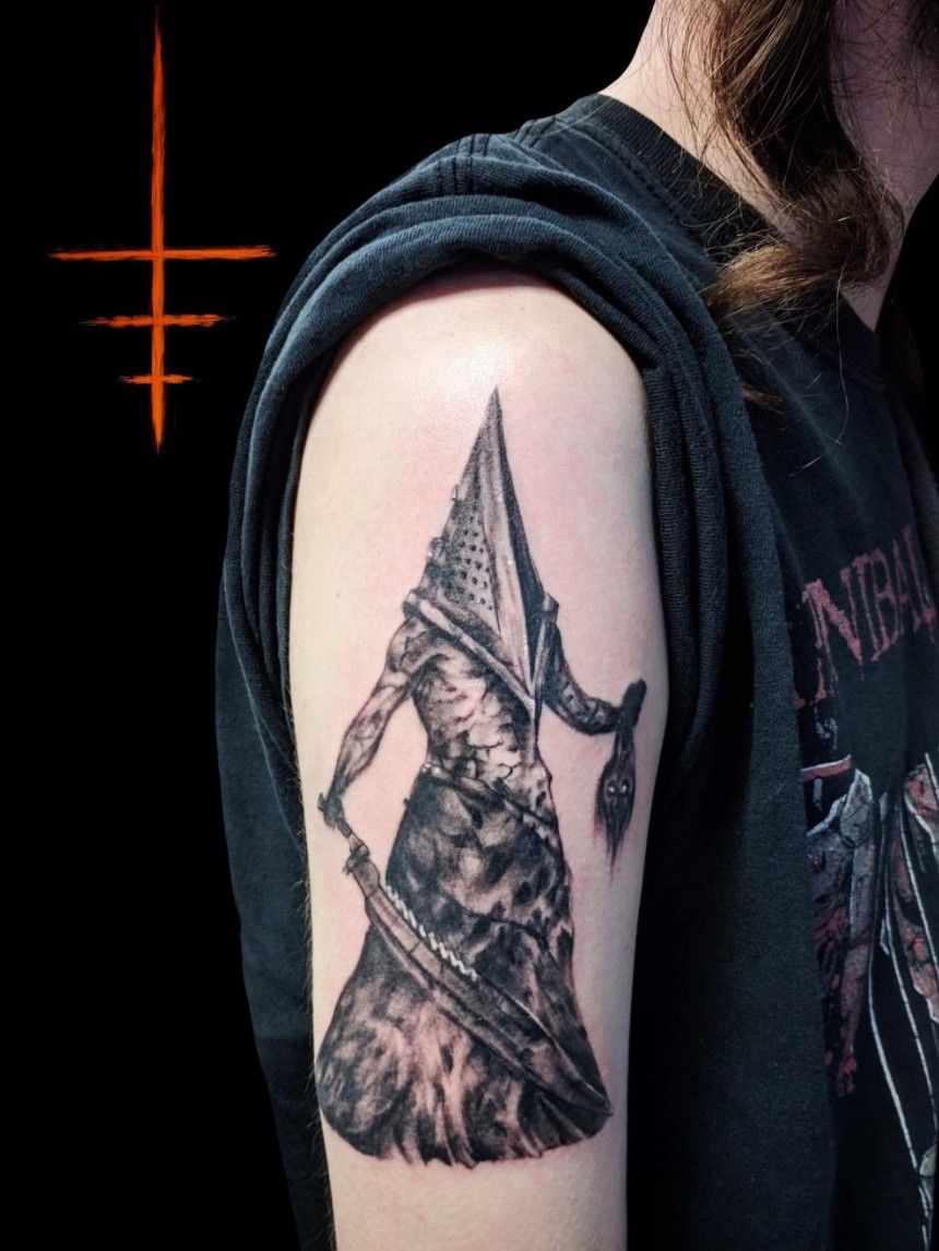Finally got my Pyramid Head tattoo after 21 years of wanting one   rsilenthill