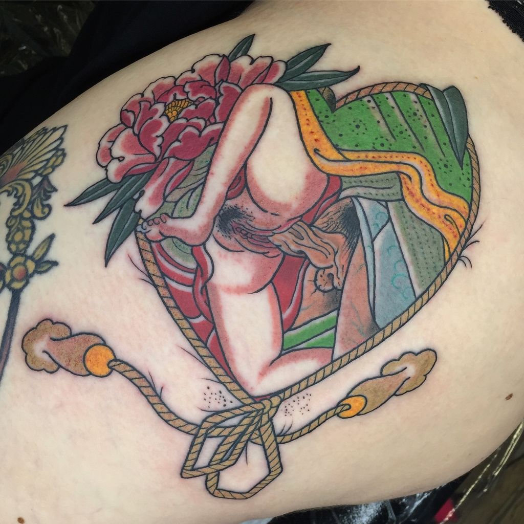 Shunga tattoo by Alina Bushman #shunga #shungatattoo #japanesetattoo #classictattoo #traditionaltattoo #irezumi #japanese #traditional #heart #love #sexy #tattooart #femaletattooartist #tattooer #tattooing #tätowierung #oldschool #tattooed