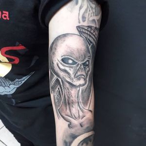 Alien tattoo #alientattoo #ufotattoo 