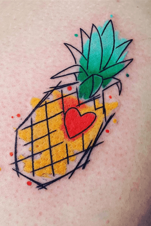 Watercolor pineapple. Martyboeart@gmail.com for appts/ commissions ...@sdtattoo#sdtg #sdtattoo #sandiego #sandiegotattoo #sandiegotattooer #neotraditional #neotraditionaltattoo #neotraditionaltattooers #alttrad #alttraditional #alternativetraditional  #newschool #newschooltattoo #illustrativetattoo #ipadpro #ipadprotattooteam