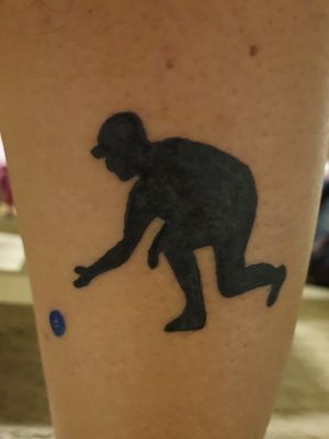 Coached my wife through her first tattoo from start to finish on my right calf. The lass did well for her first time #calftattoo #sacredchaosink #wifedidthis #lawnbowler #bowls #sports #wifeapprentice