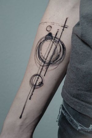 Elegant and intricate forearm tattoo featuring a pattern design in fine line blackwork style by La Bottega dell'Arte.