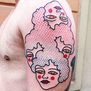 Tatuaje de Paul Colli #PaulColli #tradicional #ladyhead #abstract #surreal #lips #eye #dotwork #color