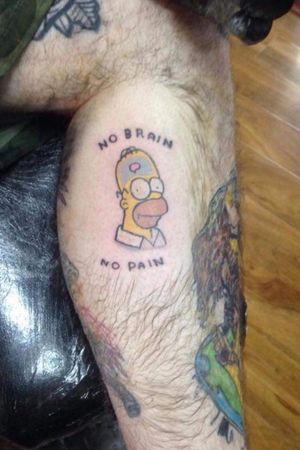 No Brain, No Pain. Now c'mon who doesn't like Homer Simpson? Had time in the shop to give myself a quick tattoo! @tattoodo  #TheSimpsonstattoo #cartoon #tattoo #fullcolourtattoo #homersimpson #thesimpsons #cartoontattoo #colour #doh #mmmm #donuts #nobrainnopain #Intenzetattooink #koshertc #selftattooing #fun #shoreham #lancing 