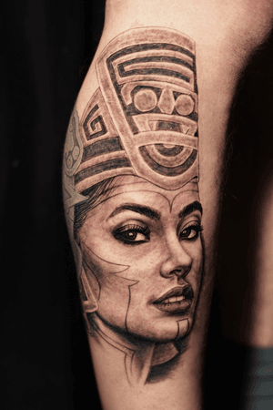 Aztec woman