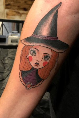 #witch #color #tatted #tattooing #tattooer #tatuaje #ink #inked #inkedup #girl #tattooartist #inkedgirl #witchtattoo #traditional 