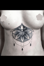#piotrszencel #underboob #mandala #dotwork #sweden #ornamental #jewelery #stomach #tattoo 