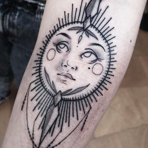Self Harm Scar Cover Up Tattoo by Jen Tonic #JenTonic #selfharmscarcoveruptattoo #coveruptattoo #scarcoveruptattoo #scarcoverup #coverup #sun #moon #face #linework #illustrative