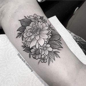 #blackwork #blackwork #blackworkers #dotworker #pointillism #blacktattooart #btattooing #tttpublishing #onlyblackart #tttism #blackandblack #blckink #txttooing #blackndark #onlyblackart #skinartmag #tattrx #inkstinctsubmission #blacktatts #customtattoo #linework #thebestbelgiumtattooartists #antwerptattoo #hamburgtattoo #femaletattooer #belgiantattooer #blacktattoo #danadbtattooing