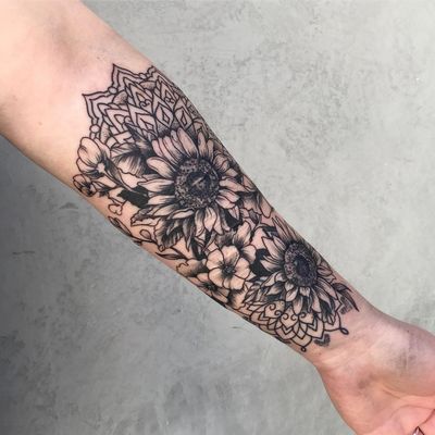 Sunflowers and mandalas tattoo by Xin_inscu #xin_inscu #selfharmscarcoveruptattoo #coveruptattoo #scarcoveruptattoo #scarcoverup #coverup #mandala #sunflowers #floral #flowers #pattern #ornamental