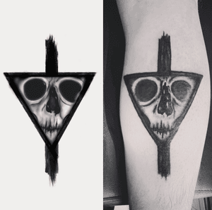 Own design, skull tattoo #blackandgray #blackwork #trashpolka #trash #legtattoo