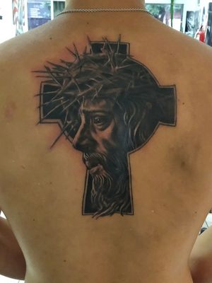 Tatuaje de hoy ...#jesus #jisus #jehova #iesus #inri #cristo #cruz #crox #realistic #tattoo #tattoolife #tattuaggio #tats #tattooed #crown #espinas #ink #tinta #cordoba  #argentina