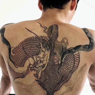 Tatuaje de Haku #Haku #ilustrativo #neojaponés #japonés #artista coreano #inspiración japonesa #dragón