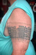 Worked these amsterdam houses on Marco. #realistic #realistictattoo #Amsterdam #blackandgrey #blackandgreytattoo #wallsandskin #rotterdam #amsterdamtattoo #rotterdamtattoo #band #bandtattoo 
