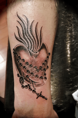 Tattoo by Charlie3am #sacredheart #rosary #blackandgrey #religioustattoo #Tattoodo #fire  #heart #THECOMMITTED 