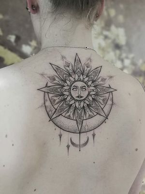 Sun and moon design for Melina.In nearly every culture the sun embodies the masculine energy while the moon is holding the feminine. Most of my customers are in alignment with their body and soul and seek for energetical balance which brings peace of the mind. On the ways we're going every move makes a difference and bring us closer to our present and future selfs. Now I'm so happy that also this beautiful and brave  soul took this one long, painful but also fulfilling step.#mandala #dotwork #feminine #balance  #fineline #blackwork #ratatoscr 