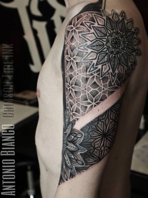 More mandalas and blackwork from our resident @blanktattooart ! 💣Artist would like to do more projects like that, to book your time with him just message or call us! 🖱️www.tattooinlondon.com☎️Or call 02086821185Open Thursday to MondaySouth West London, Tooting#armtattoo #blackwork #blackworktattoo #crimsontideink #ctilondon #tooting #tootingtattoo #londontattoo #dotwork #mandalatattoo #tattooedguys #london #русскийлондон #тату #татуировка #tattooedguys #dotworktattoos