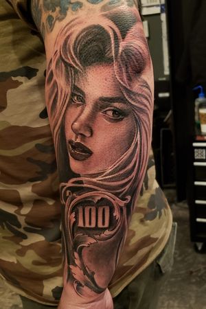 #nofilter #mywork #VeeHart #armeniantattooartist #armenian #hustle #TattooArtist #original #inked #LosAngeles #tattoos #inkedup #inkedmag @BishopRotary #BishopRotary #hollywood #california #westcoast #art #tattoo #ink #bnginksociety #blackandgreytattoos #inksav #northhollywood #custom 