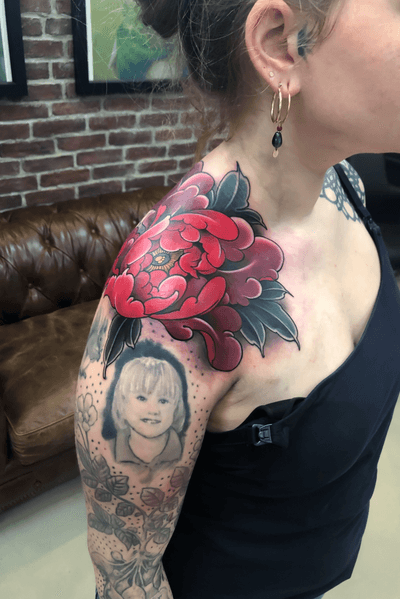 Peony #tattoodo #inkjecta #wearesorrymom #killerinktattoo #peony 