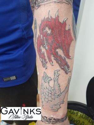Coloured an existing part on the game if thrones sleeve. Much better after adding colour. Glad he came around 