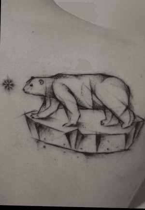 Sketchy ice bear on a shoulder❄️.