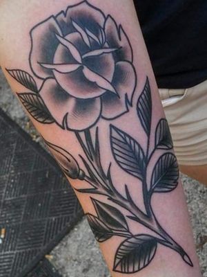 #neotraditional #rose #blackandgreytattoo 