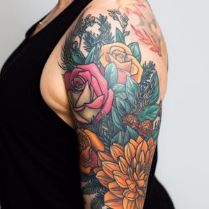 Floral 1/2 sleeve roses, dahliasphoto by Klover
