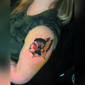 ⚡️ Swipe for Video ⚡️ Today got to do a #gypsyhead tattoo with some #butterfly wings 🦋 Thanks for the trust & sitting so well for this tattoo 🤟🏻 Done in @crackerjacktattoos 🔥 #TattzByAG #Ink #Tattoo #Tatuaje #BodyArt #ArteCorporal #americantraditional #traditional  #traditionalart #traditionaltattoo #boldcolors #boldshading #fortworthtattoos #haltomcity #fortworthtx #fortworth #texas #texasart #texastattoo