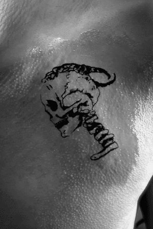 #xxxtentacion tattoo I did I do these alot I see now how the rap industry effects the tattoo #linework #linetattoo #Black #ink #inked #tatted #rap #skulltattoo #skull #rip 