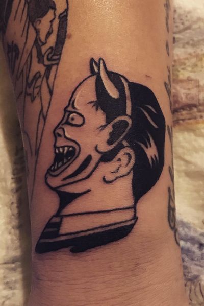 #hannyatattoo #hannyamask #hannya #hannyamasktattoo #tattoo #design #tattoo #tattoos #tattooartist #tattooart #blackwork #tattooline #tattooedgirls #ink #inkedbabes #eternal #mickysharpz #black #japanesetattoo #armtattoo #demon #finelinetattoo #tattooideas #tatt ✖️Not my design✖️