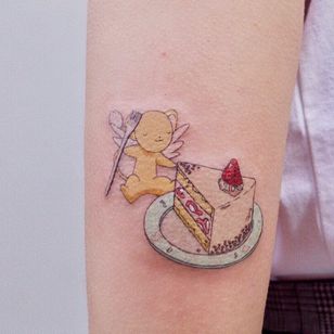 Tatuaje de Log Tattoo #LogTattoo #cartoontattoos #cartoon # 90s #newschool #tvshow #cardcaptorsakura #cake #dessert