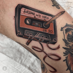 Audio tape. Awesome mix #khimztattoo #tattoomoscow #tattooinmoscow #neotradrus #neotraditionalrussia #classictattooing #moscowtattoo #traditionaltattoo #neotraditionaltattoo #tattooartist #татуировка #tttism #americantattoo #punkrock #neotradeu #tapetattoo #musictattoo #neotradworldwide #classictattoos #modernclassictattoo #moderntattooing