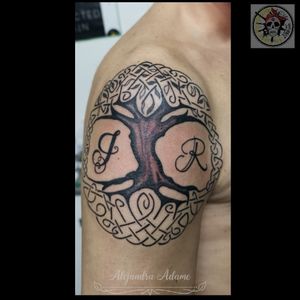 An yggdrasil the tree of life to be stronger....#tattoo #tatuaje #tatouage #celtictattoo #tatuajeceltico #tatouageceltique #hidrasiltattoo  #tatuajehidrasil #tatouagehidrasil #yggdrasiltattoo #hidrasil #yggdrasil #tattooferneyvoltaire #tattoodo #tattoolover #tattoolovers #ferneyvoltaire