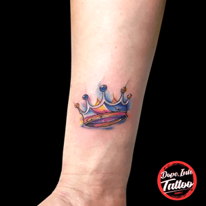 #tattooart #tattooartist #color #colortattoo #crown #crowntattoo #smalltattoo 