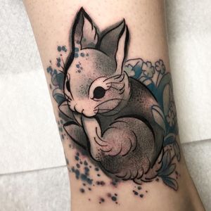 Tattoo by Cloto Acherontia #ClotoAcherontia #Londontattoo #London #Londontattooartist #londontattoostudio #UK #bunny #rabbit #animal #nature #illustrative #flower #floral