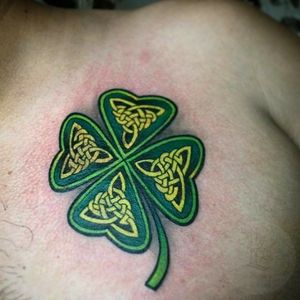 💰🎨💸TATTOO BY ANDRES MARTINEZ AVILA ☆kakinez☆  #tattooart #tattooartist #tattoobyandresmartinezavila #tattoomagazine #inked #ink #bishoprotary #colombiantattooers #colombia #kakinez #tatuajes #treboltattoo #trebol 