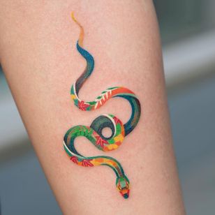 Tatuaje de Zihee #Zihee # Tatuaje de serpiente # Serpiente # Reptiles #Animales #Naturaleza # Acuarela # Patrón #Decoración #Color #Hojas
