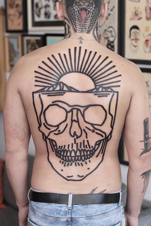 #skulltattoo #linework #strong #backpiece #backtattoo #sunset #patrykhilton #ModernTattoos #contemporarytattoos #contemporarytattoo #fatline #fresh 