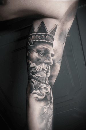 #ink #inkfectedtattooslv #tattoo #tattoos #riga #latvia #rigatattoo #tattooedlatvians #blackandgrey #realistictattoo #sculpture #statue #mythology #poseidon #sea #god #godofsea #tatts #tattooed #tattedup #inked #inkedup #inkedlife #inkaddict #tattooartist 