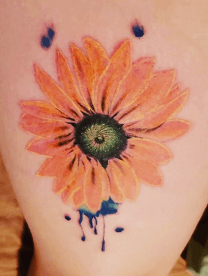 Got to do this pretty sunflower the other day. #sunflower #sunflowertattoo #flower #flowertattoo 