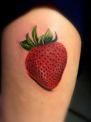 #strawberry #strawberrytattoo #red #colourtattoo 