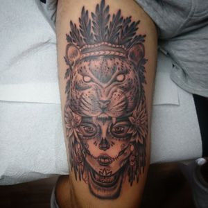 Jaguar Queen, done Whit kaco Tattoo machine vorace.Entre Lagos Tattoo & Art GalleryCentralstrasse 42 InterlakenWhatsApp :079 448 35 83Facebook :jairo ramirez artInstagram :JAIRO_RAMIREZARTWww.entrelagostattooartgallery.comJairoramirezart@gmail.com#jairoramirezart  #blackandgrey #blackandgreytattoo #tattoo #blackandgreytattoos #tattooer #rosestattoos  #rosestattoo #compasstattoo#photooftheday 