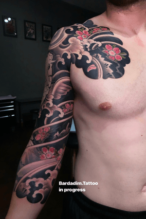 Japanese tattoo. @bardadim.studios #japanesetattoo #japaneseink #inked #japanesesleeve #koitattoo #koisleeve #asiantattoo #irezumi #wabori #traditionaltattoo #irezumicollective #magicmoonneedles #fitnessmotivation #fitness #tattoovideo #nyctattoo #tattoovideos #ttt #wtt #tttism #tattoo #tattooartist #tattooideas #blackandgreytattoo #colortattoo #tattoodo #tat 