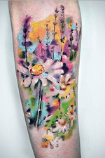 #watercolor #watercolortattoo #watercolortattoos #floral #flowers #flowertattoo #forearm #forearmtattoo #nw1 #london #camdentowntattoo #kentishtown #highonart @bartt inst. @bartt_tattoo