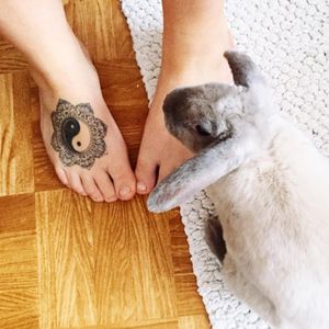 Yin yang foot tattoo - With ornamemt (and bunny)