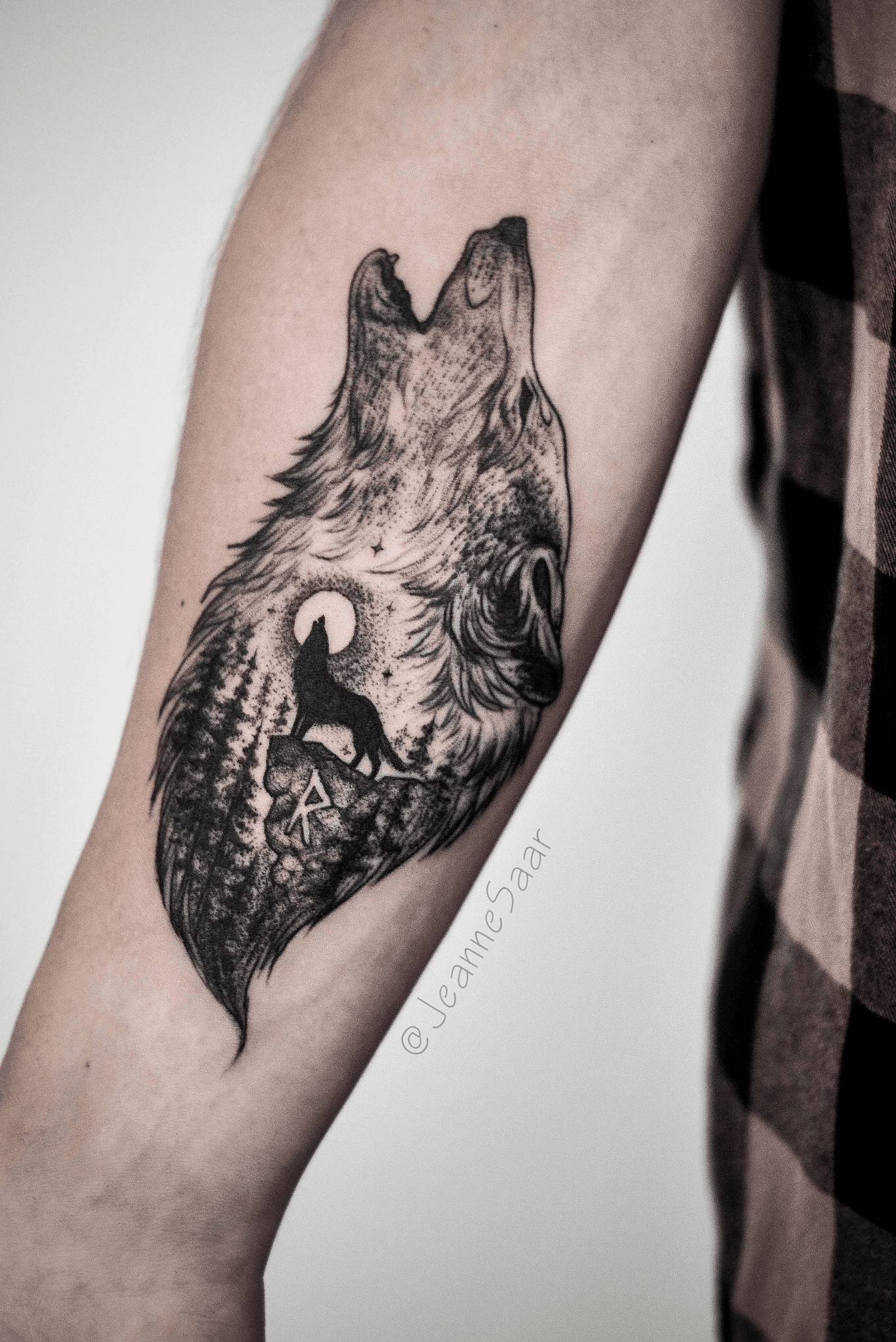 Norse Wolf by Felipe Amaya TattooNOW