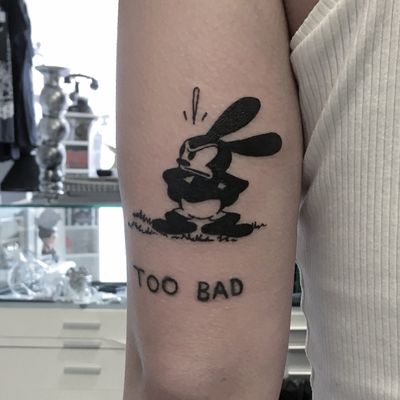 #tattoo #tatouage #tattooedgirls #disney #mickey #animation #cartoon #art #artist #oldschooltattoo #oldschool #black #ink